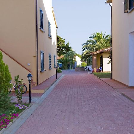 Borgo Guglielmo Aparthotel Marina di Cecina Exterior photo