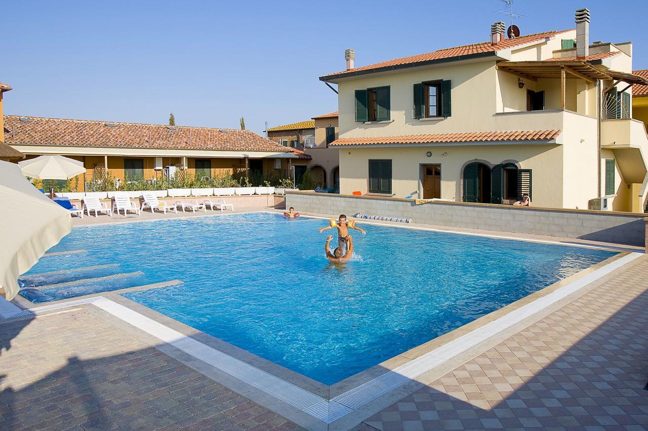 Borgo Guglielmo Aparthotel Marina di Cecina Exterior photo