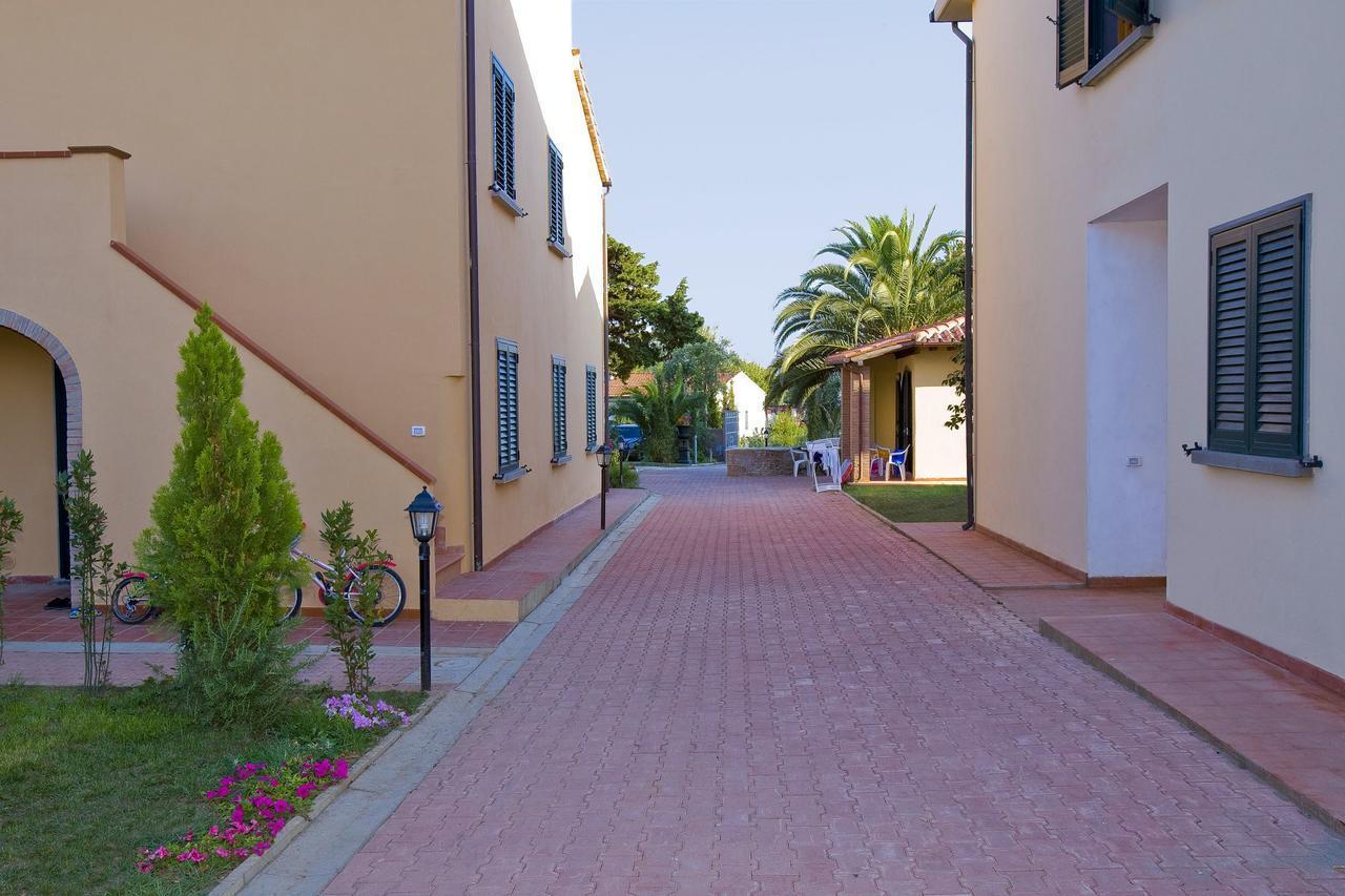 Borgo Guglielmo Aparthotel Marina di Cecina Exterior photo